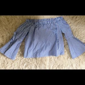 OFF THE SHOULDER TOP